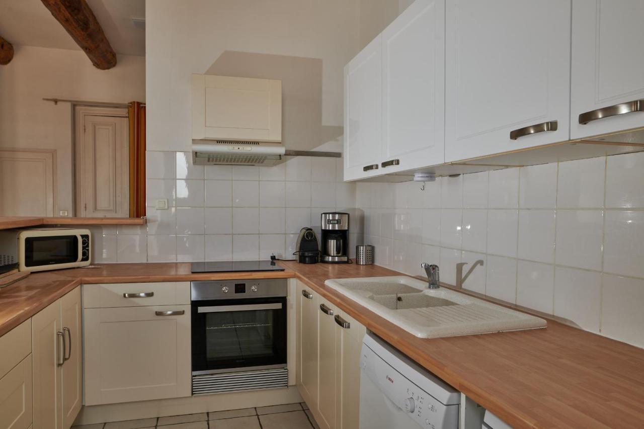 Grand Appartement Au Coeur De Sete Exterior photo